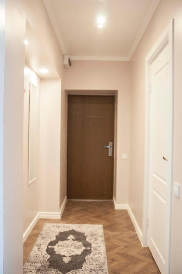 Charme Apartment Jelgava Buitenkant foto